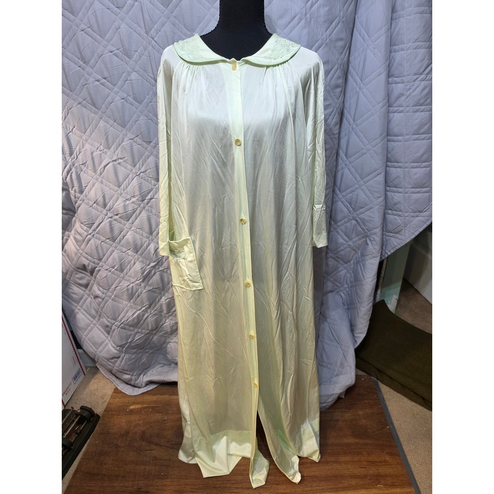 Vintage Green Embroidered Peter Pan Collar Long Button Front Robe Duster